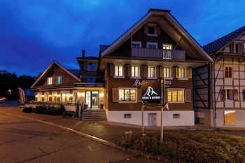 welcome hotel hellbuhl self check in