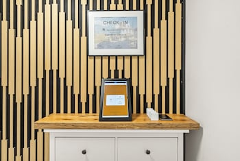 Berg&Berg Apartments-Spiez Self Check-In,,4 star
