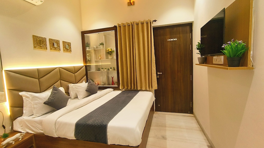2 btk terrace retreat by lavanya