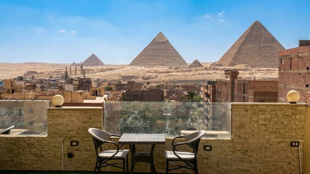 experieance pyramids view