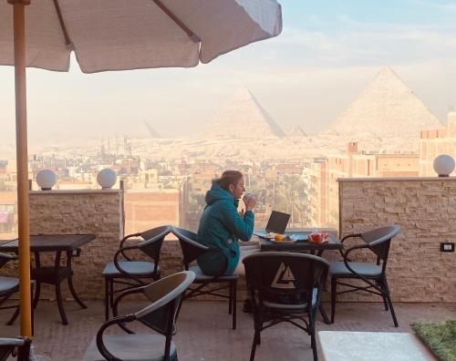 experieance pyramids view