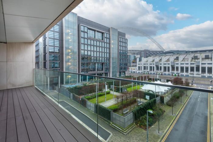alto apartment prime location