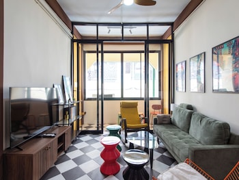 the city yaowarat hostel