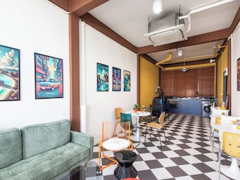 the city yaowarat hostel