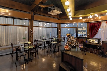 the city yaowarat hostel