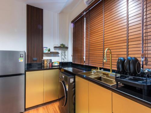 the city yaowarat hostel