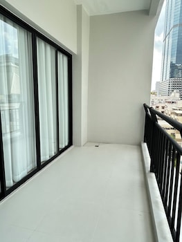 sathorn 111