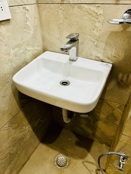 hotel prince inn by dsy hospitality