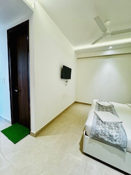 hotel prince inn by dsy hospitality