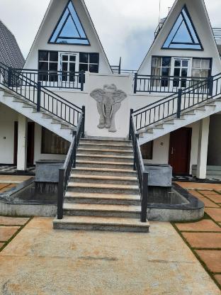 the novel holiday resorts