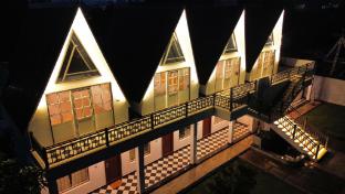 the novel holiday resorts