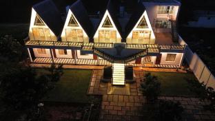 the novel holiday resorts