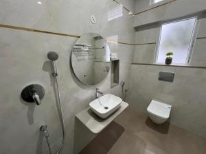 the novel holiday resorts