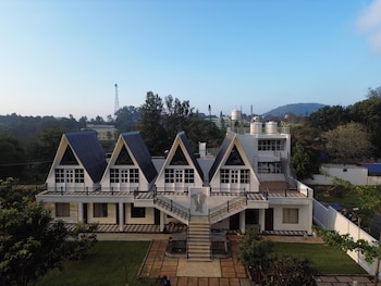 the novel holiday resorts