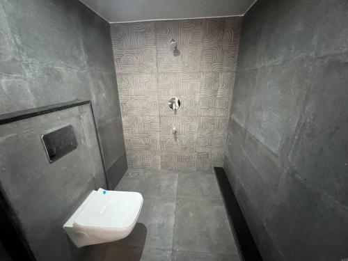 the novel holiday resorts