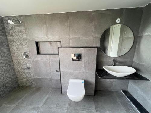 the novel holiday resorts