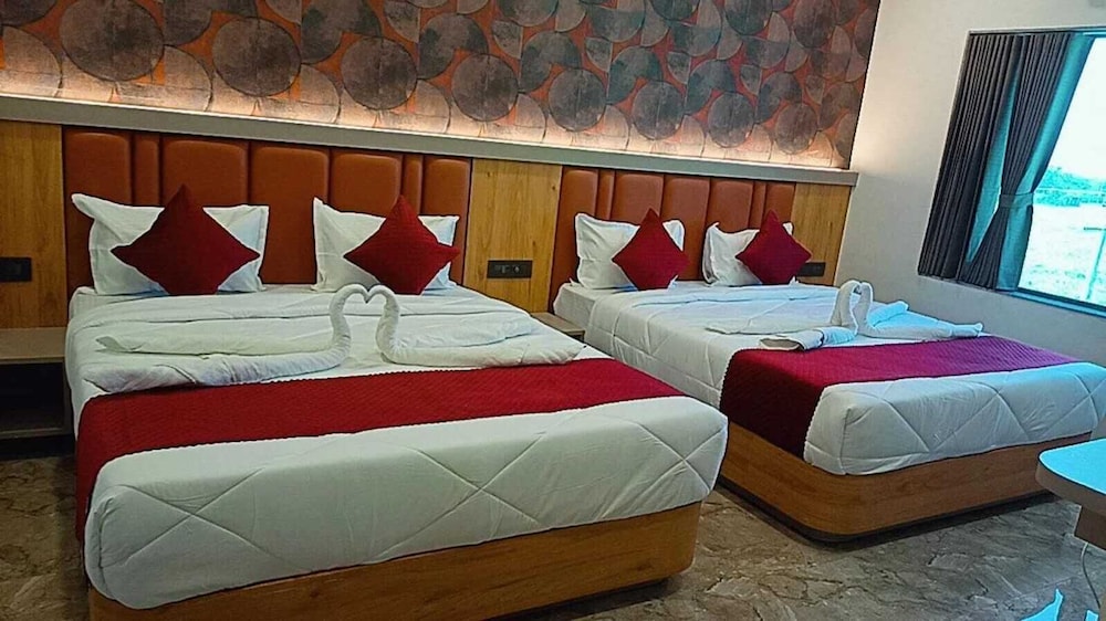 the sky comfort hotel mahi