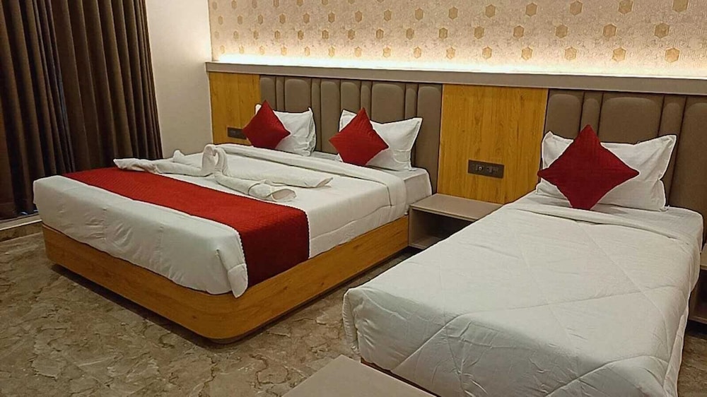 the sky comfort hotel mahi