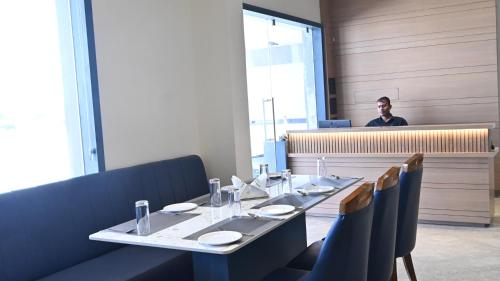 the sky comfort hotel mahi