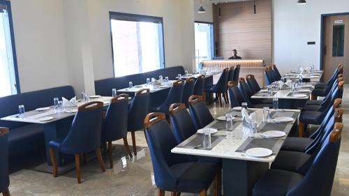 the sky comfort hotel mahi