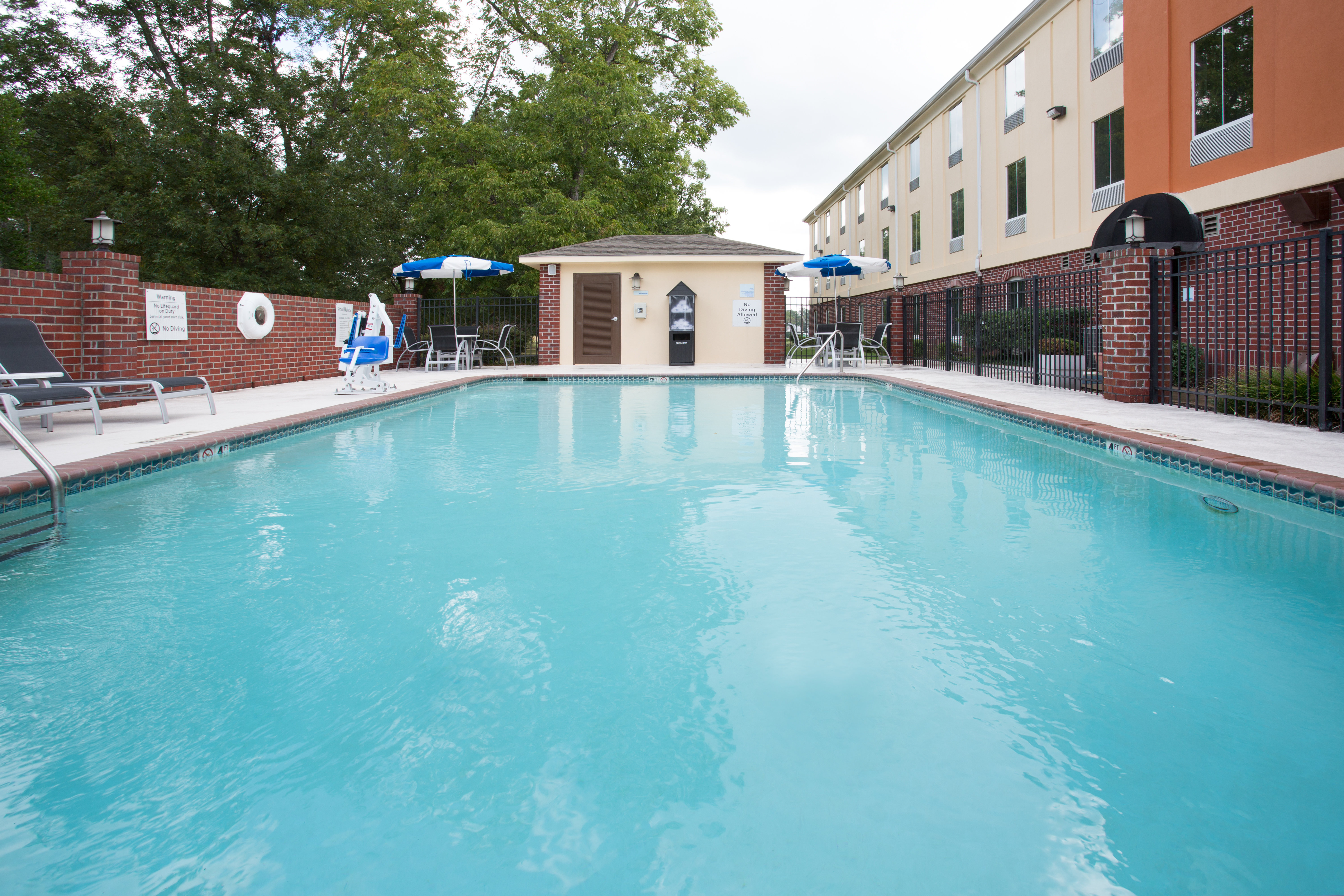 holiday inn express minden by ihg