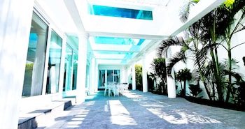 starland luxury pool villa pattaya 8 bedrooms