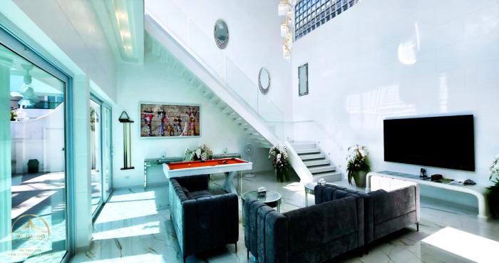 starland luxury pool villa pattaya 8 bedrooms