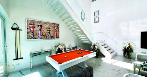 starland luxury pool villa pattaya 8 bedrooms