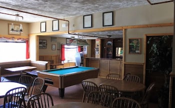 Virginian Hotel,404 Lincoln Hwy,3 star