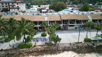 phi phi at pier