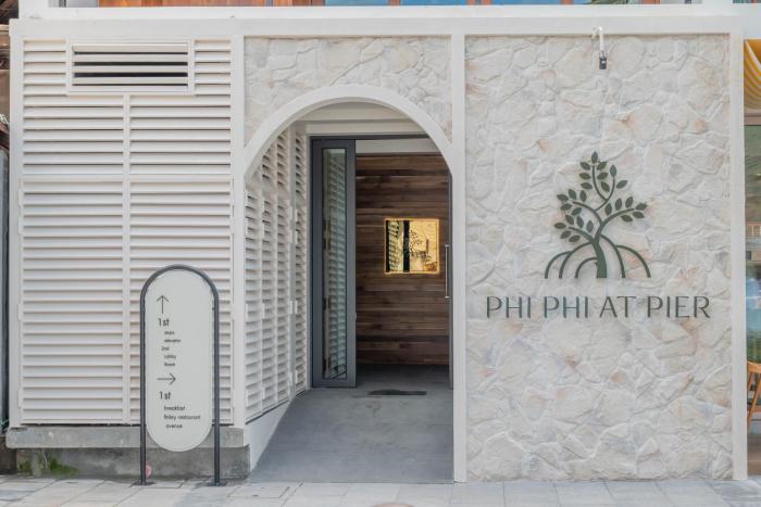 phi phi at pier