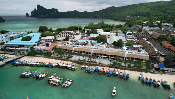 phi phi at pier