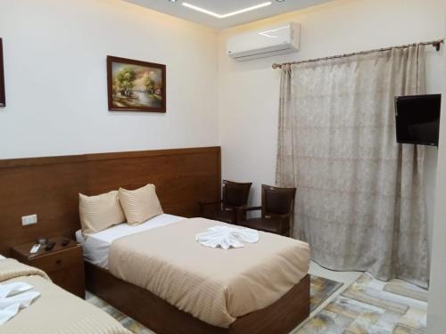 new panorama inn