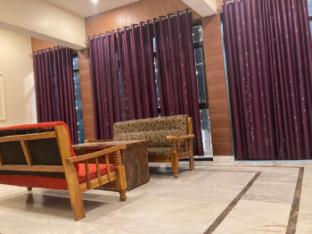 Hotel Poorvi Inn,,3 star