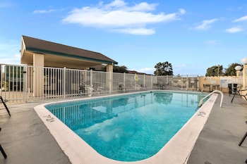 Scottish Fairway Inn,California>>Monterey,3 star