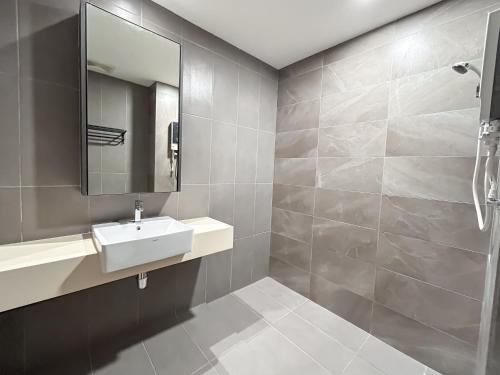 mossaz by manhattan group