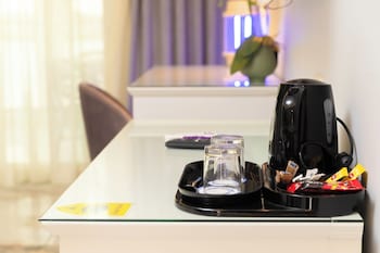 Nile Club Maadi Hotel,Nile Corniche,3 star