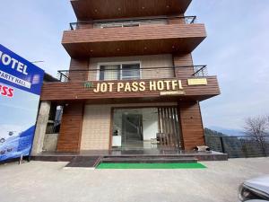 jot pass hotel