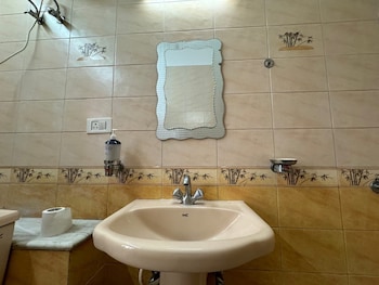 white house by the ganges