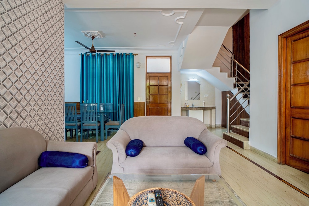 white house by the ganges