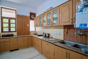 white house by the ganges