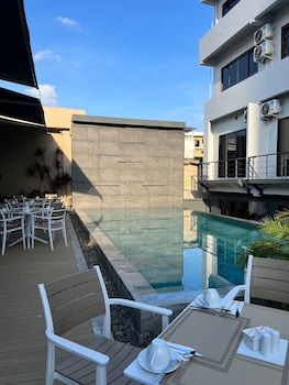 Karon Boutique,,3 star