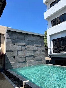 Karon Boutique,,3 star