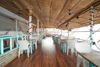 janet and johns beach resort since 1989