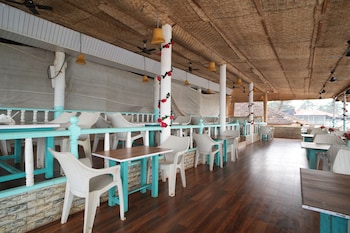 janet and johns beach resort since 1989