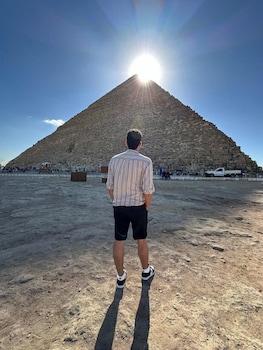 topaz pyramids view inn