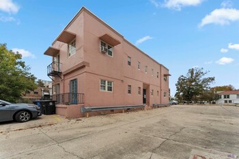 stayae flamingo house