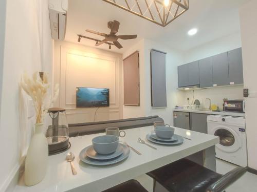 neu suites by manhattan group