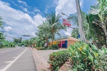 Chalalai Resort Kham Chanot,,3 star