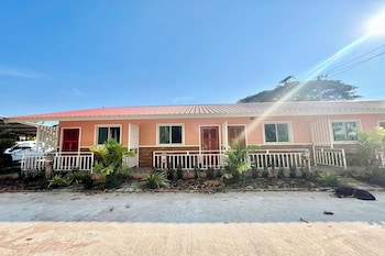 koon hom apartment
